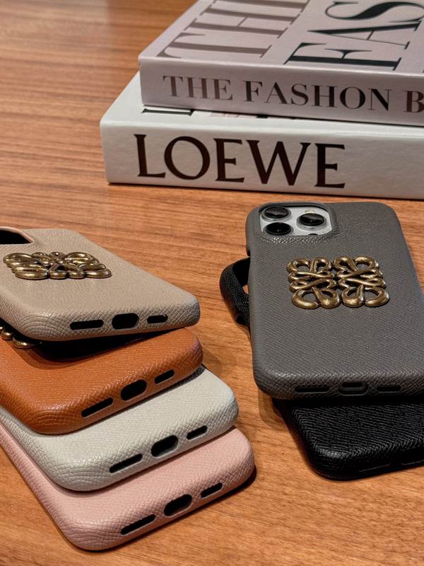 Loewe iphone shell (5)