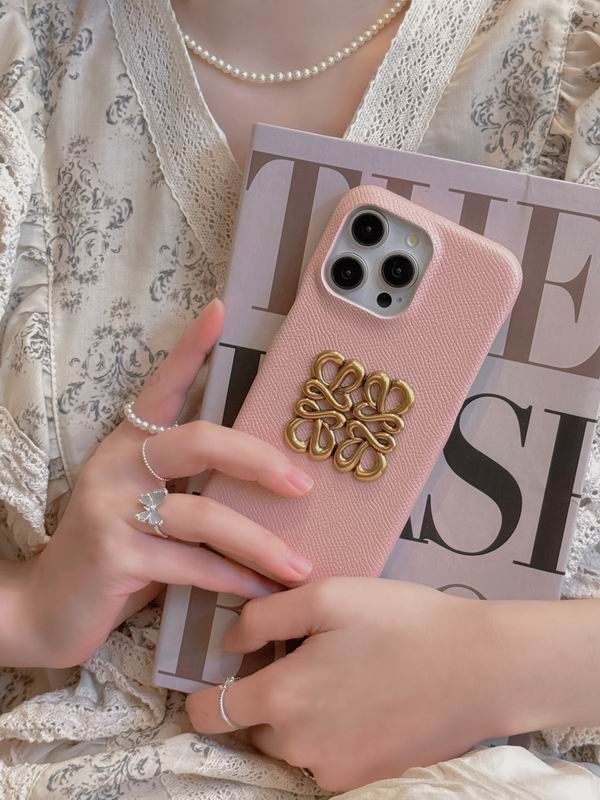 Loewe iphone shell (8)