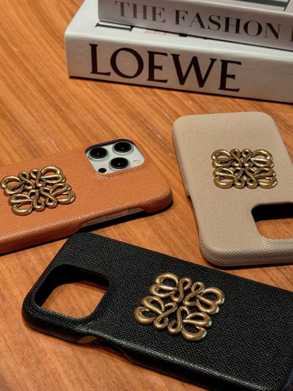 Loewe iphone shell (9)
