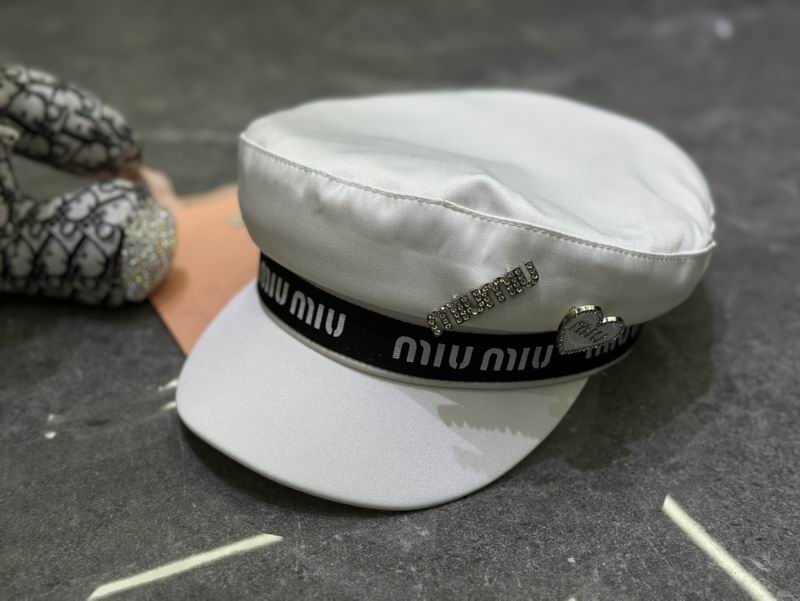 Miumiu cap dx (1)