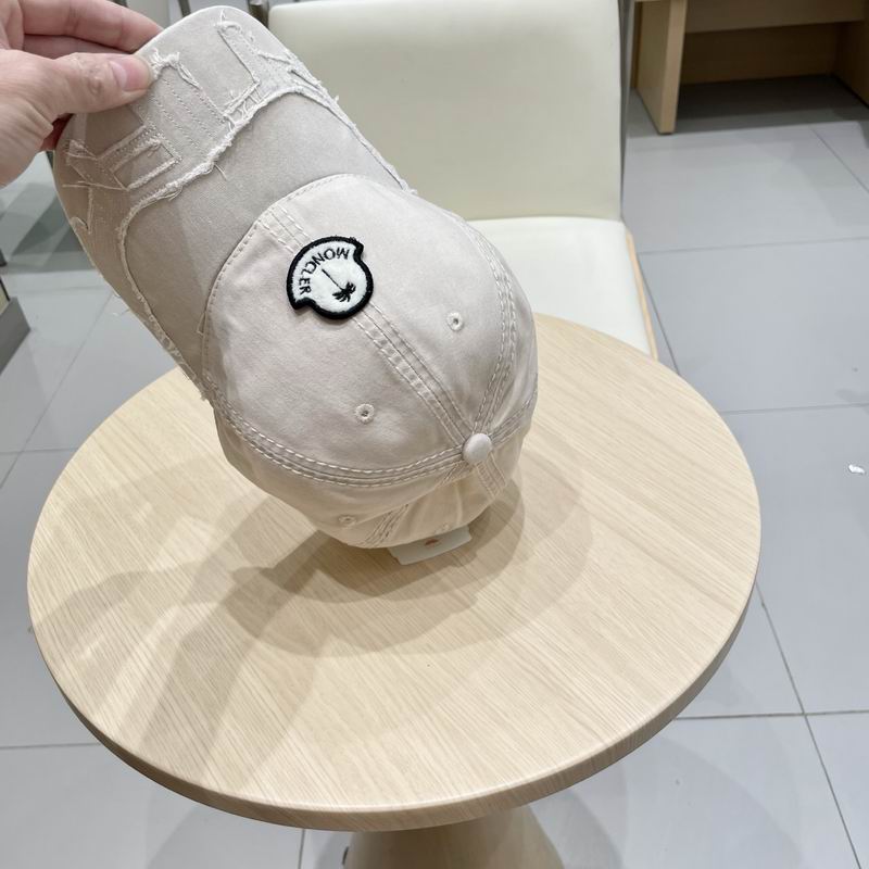 Moncler cap (4)