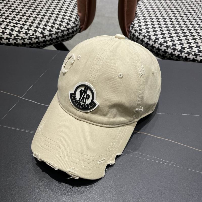 Moncler hat (100)