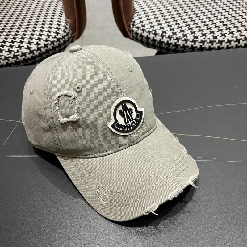 Moncler hat (120)