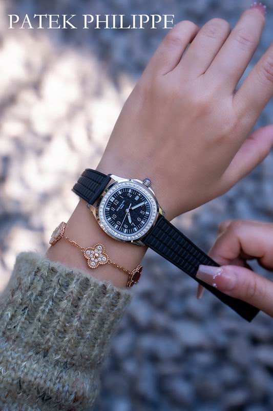 Patek Philippe 35.6mm 06 (9)