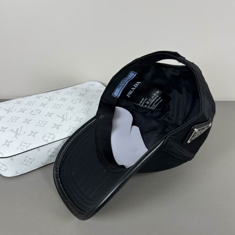 Prada cap dx (3)