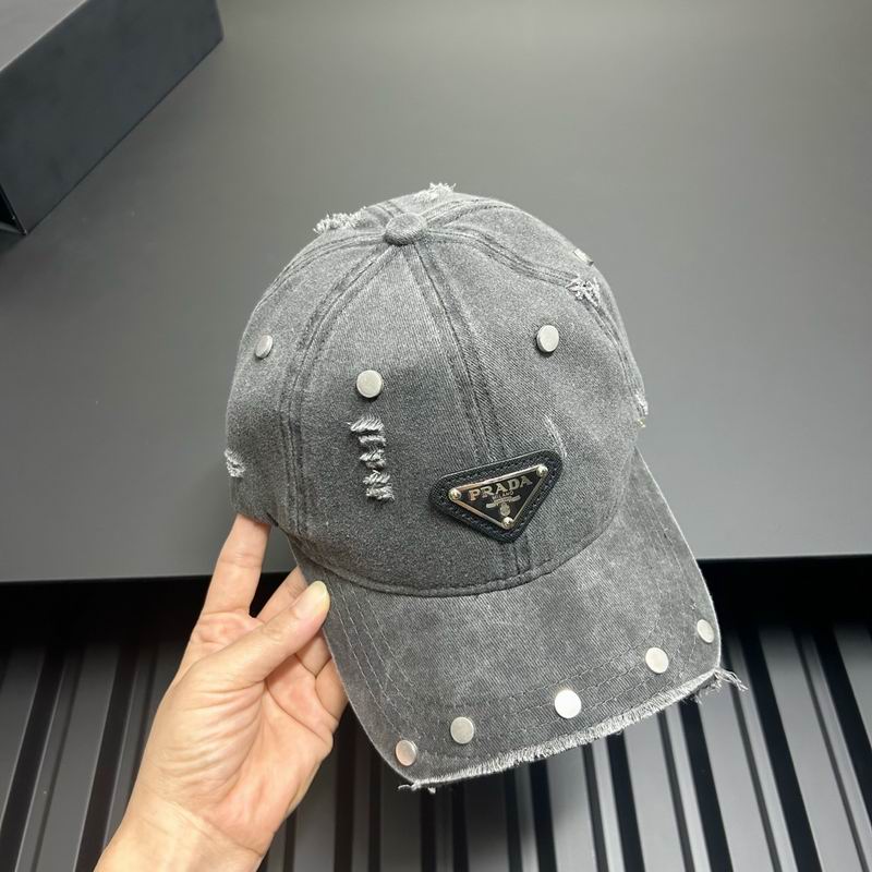 Prada cap dx (40)