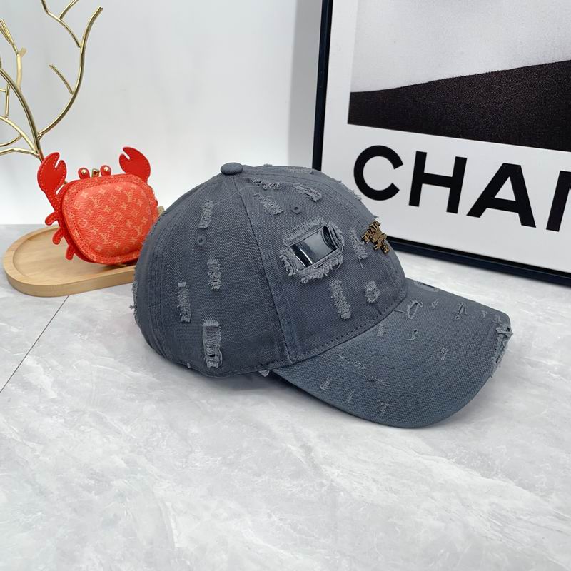 Prada cap dx (58)