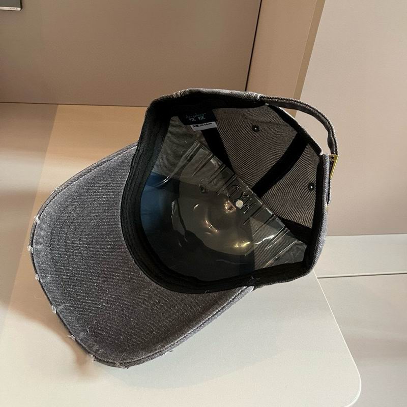 Prada cap dx (69)
