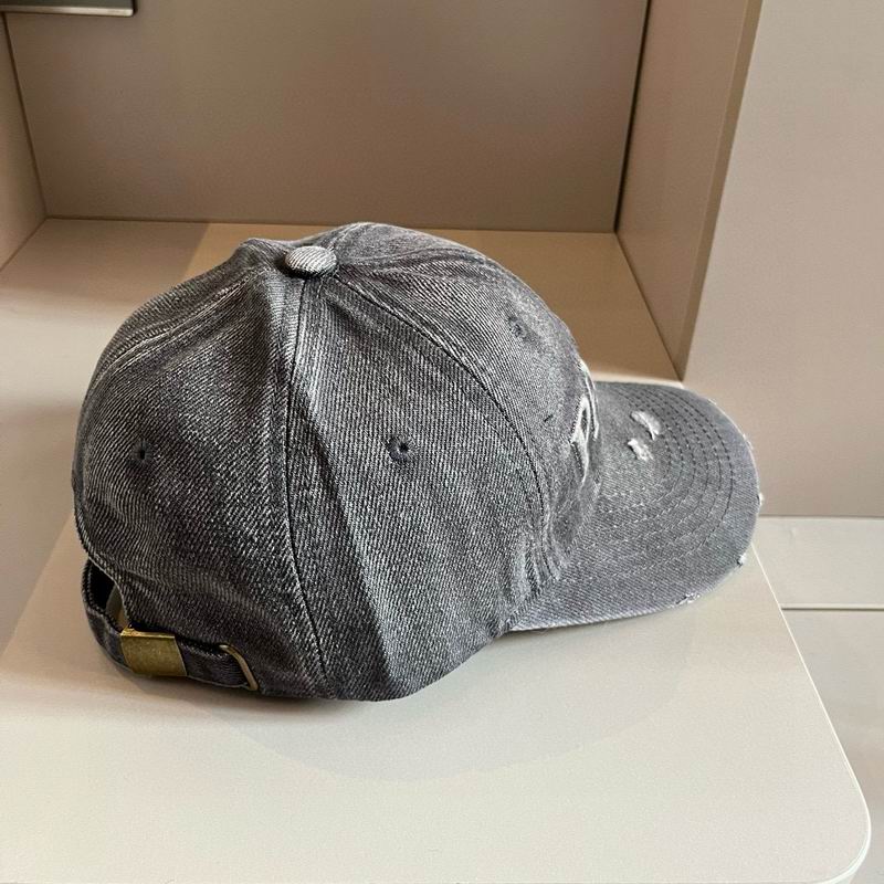 Prada cap dx (75)
