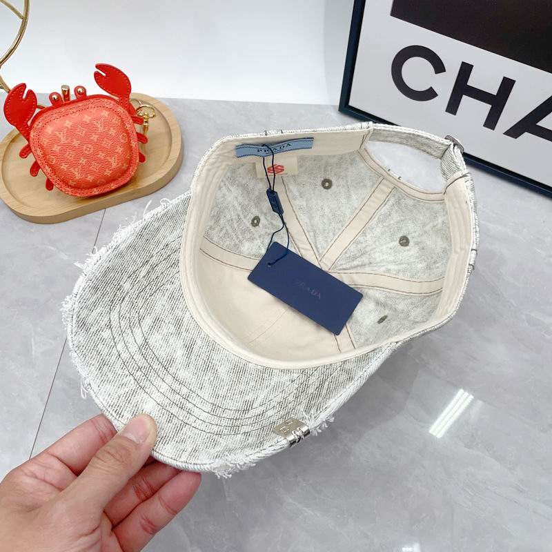 Prada cap dx (92)