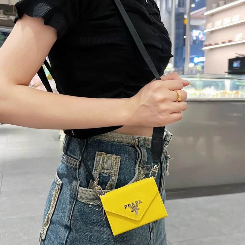 Prada card bag  (4)