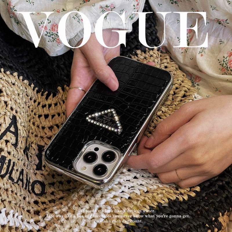 Prada iphone shell (3)