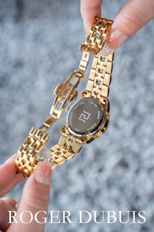 Roger Dubuis 35mm 52 (1)