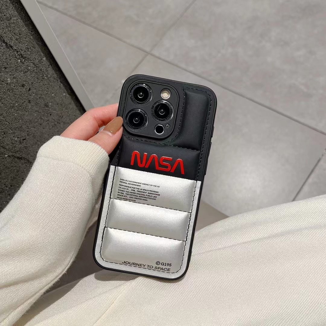 The North Face iphone 15pro max (5)