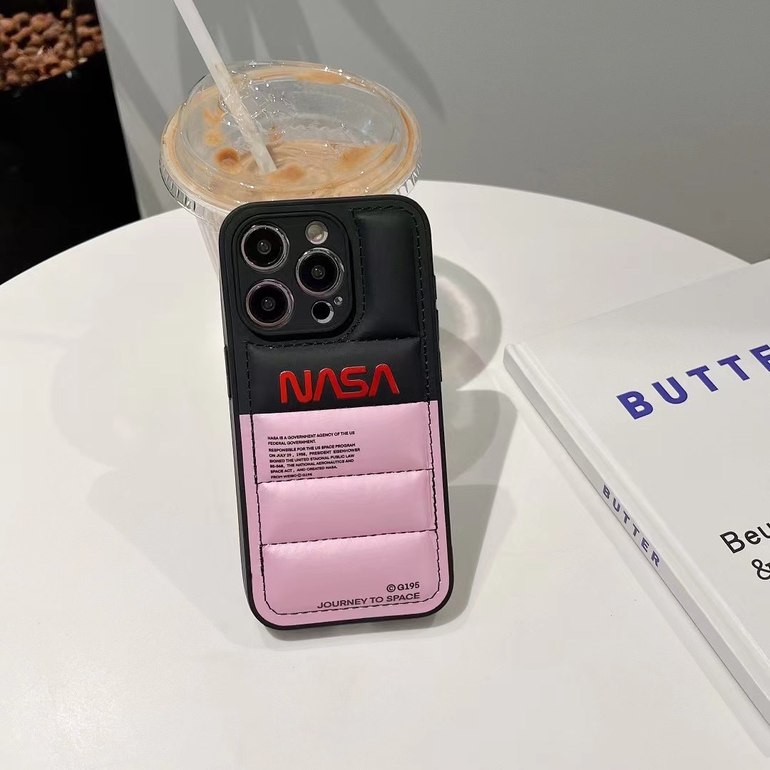 The North Face iphone 15pro max (7)