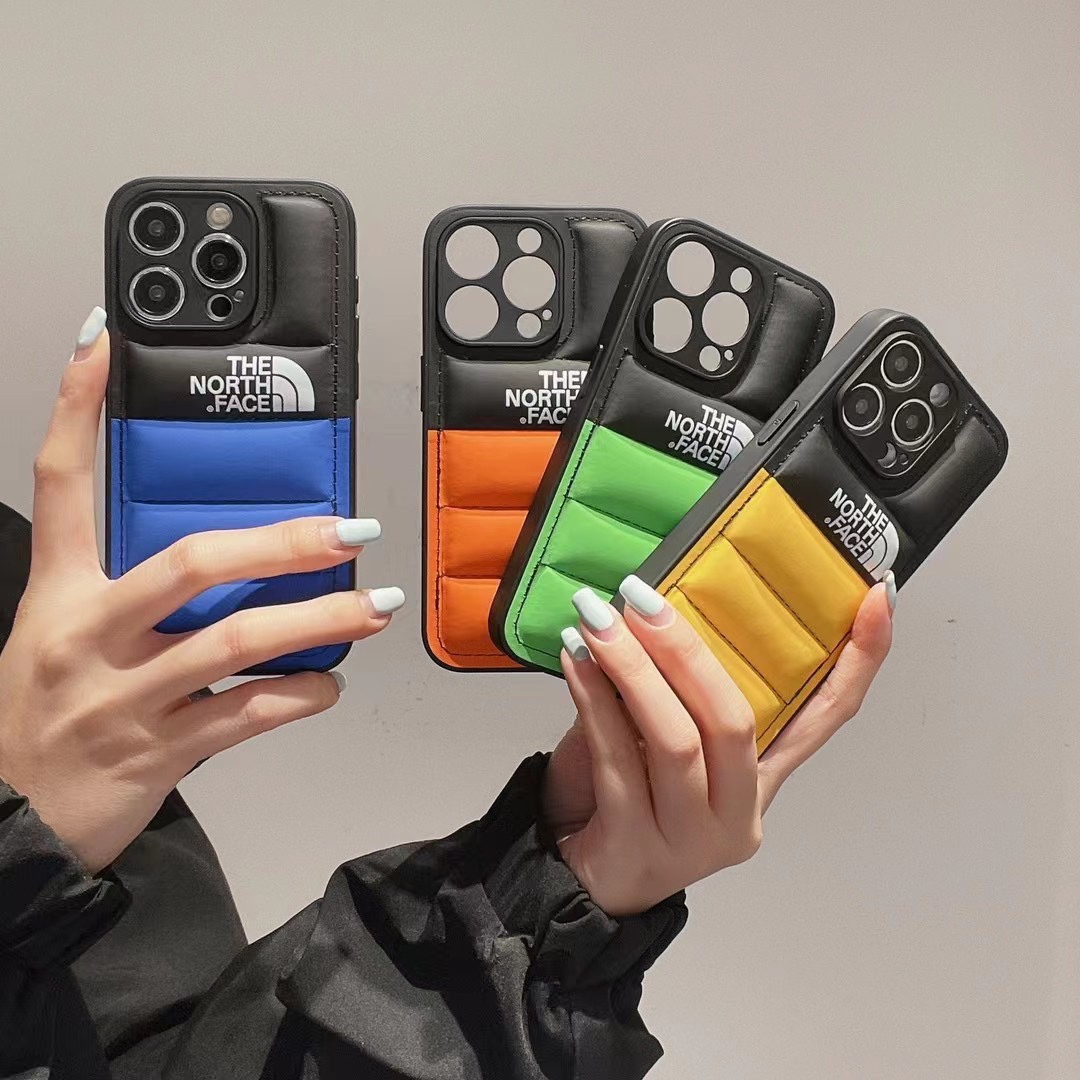 The North Face iphone 15pro max (8)