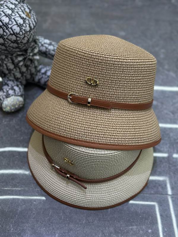 Valentino hat dx (16)