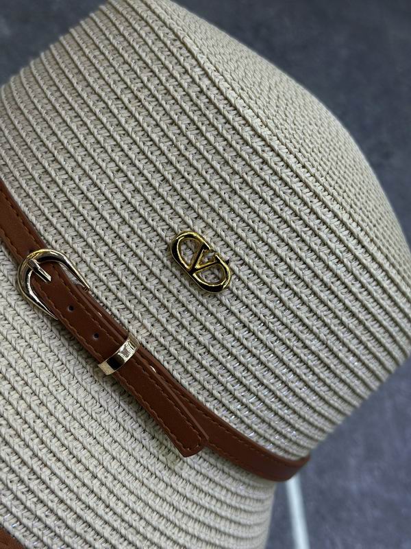 Valentino hat dx (17)