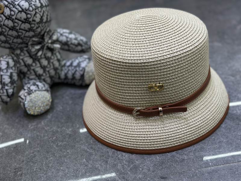 Valentino hat dx (18)