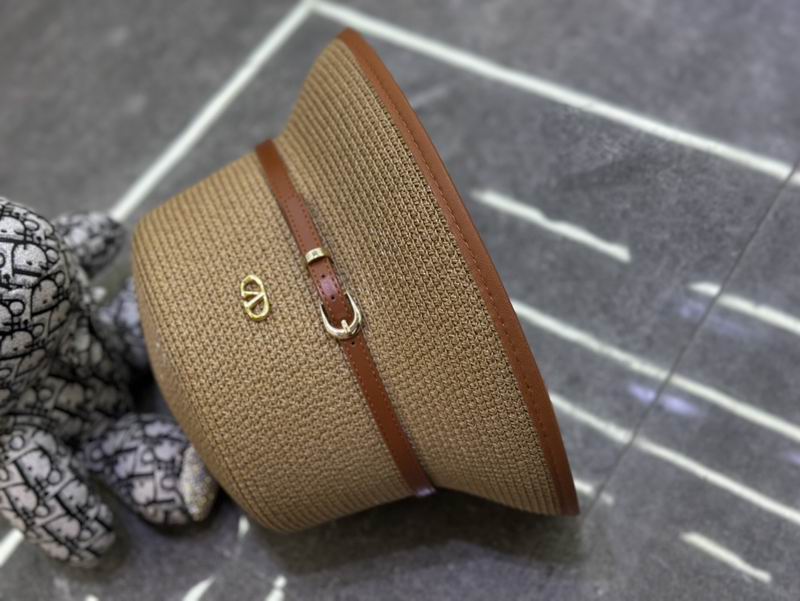 Valentino hat dx (21)