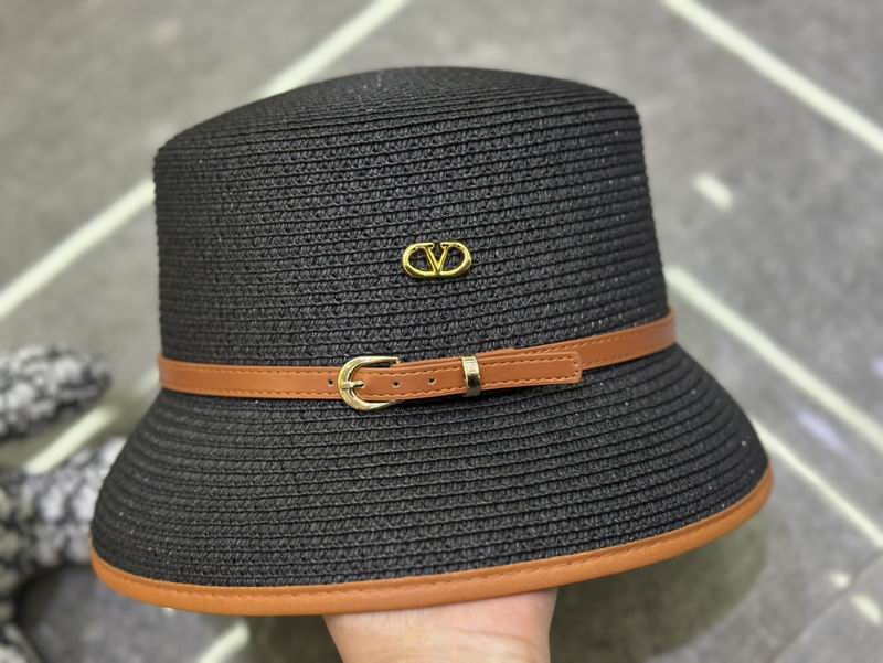 Valentino hat dx (5)