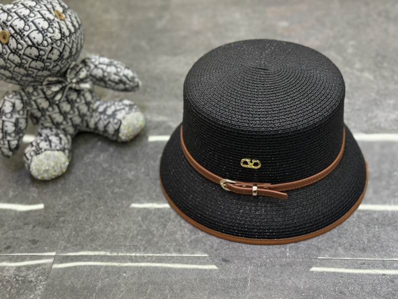 Valentino hat dx (9)