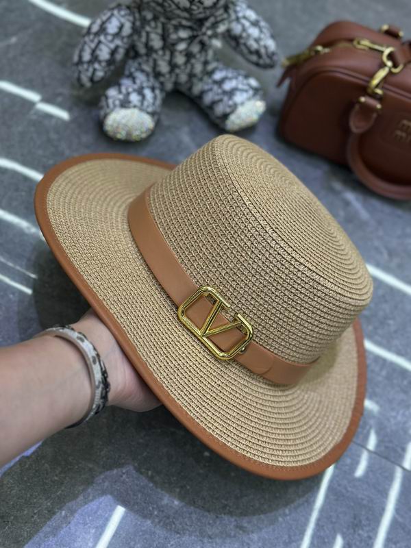 Valentino top hat dx (19)