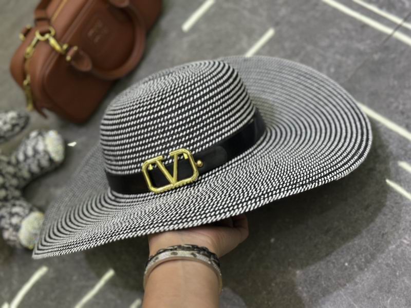 Valentino top hat dx (41)