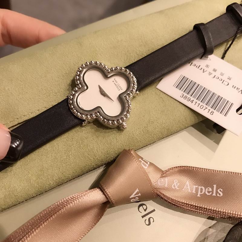 Van Cleef & Arpels 30X30mm 68 (11)