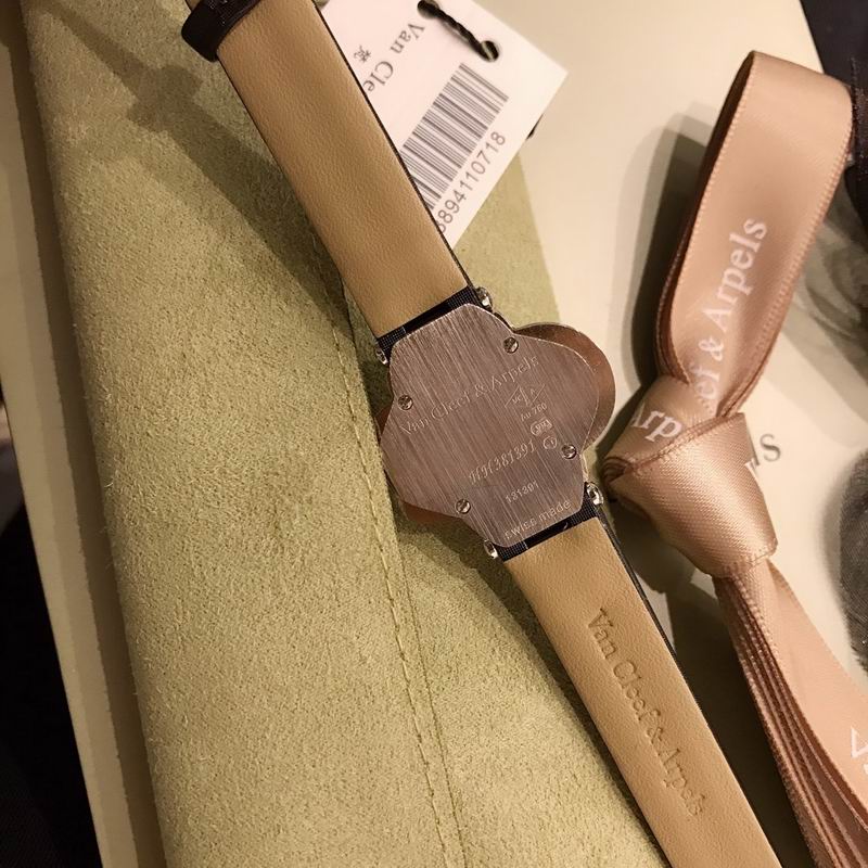 Van Cleef & Arpels 30X30mm 68 (14)