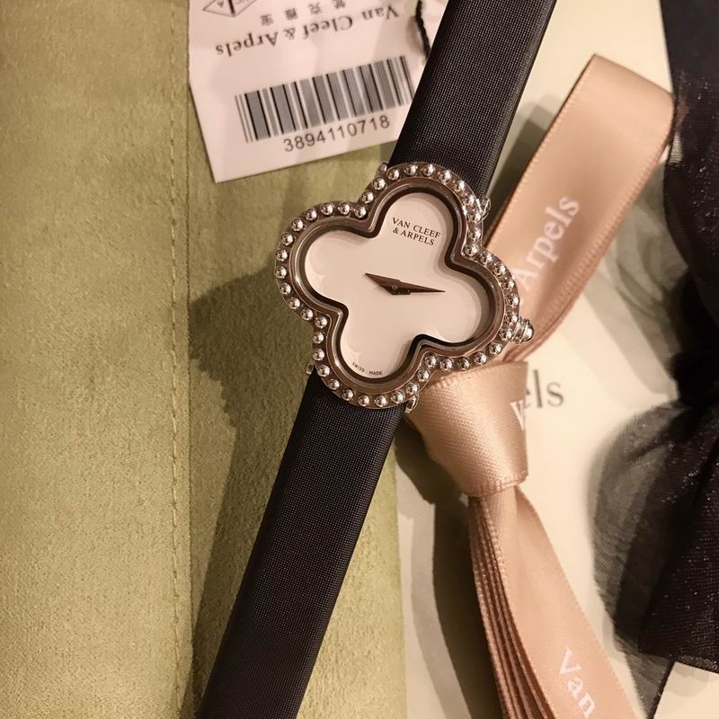 Van Cleef & Arpels 30X30mm 68 (15)