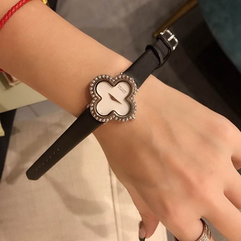 Van Cleef & Arpels 30X30mm 68 (16)