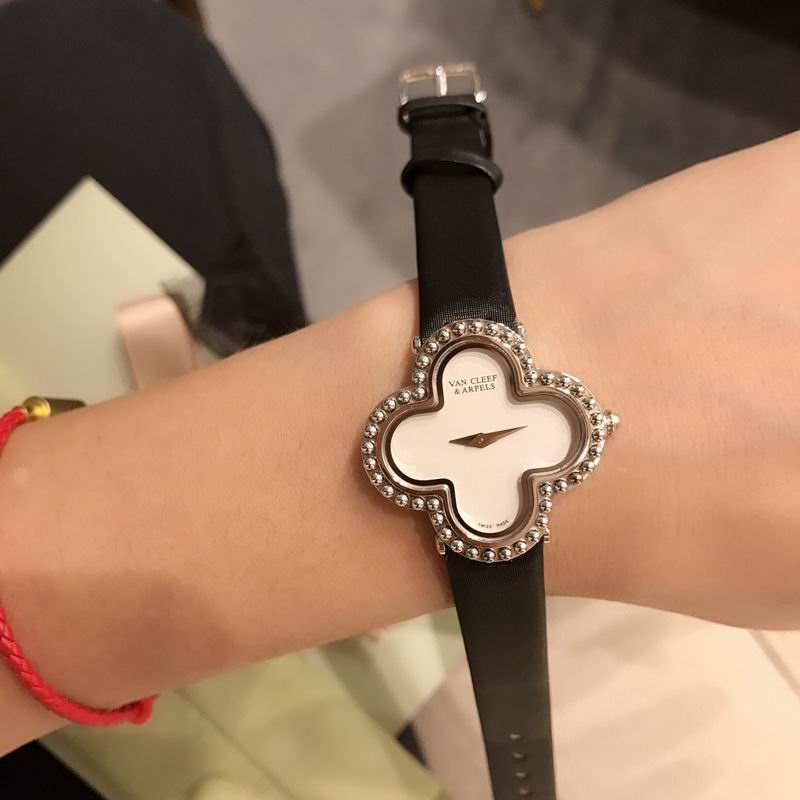 Van Cleef & Arpels 30X30mm 68 (17)