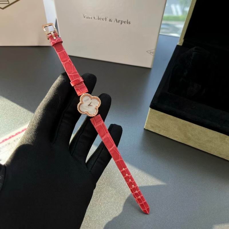 Van Cleef & Arpels watch 28 (9)