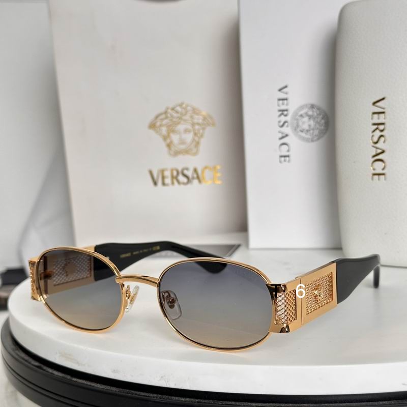 Versace  26M 56 18-140 e06