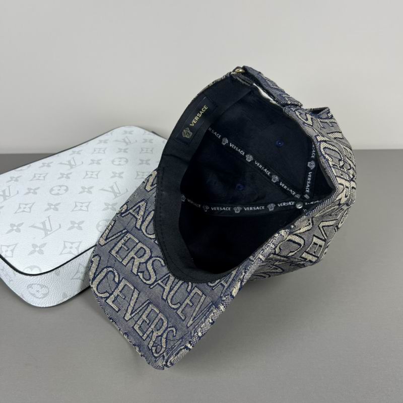 Versace cap dx (40)