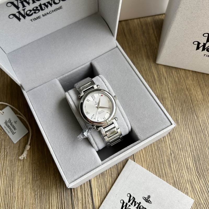 Vivienne Westwood 32mm 40 (1)