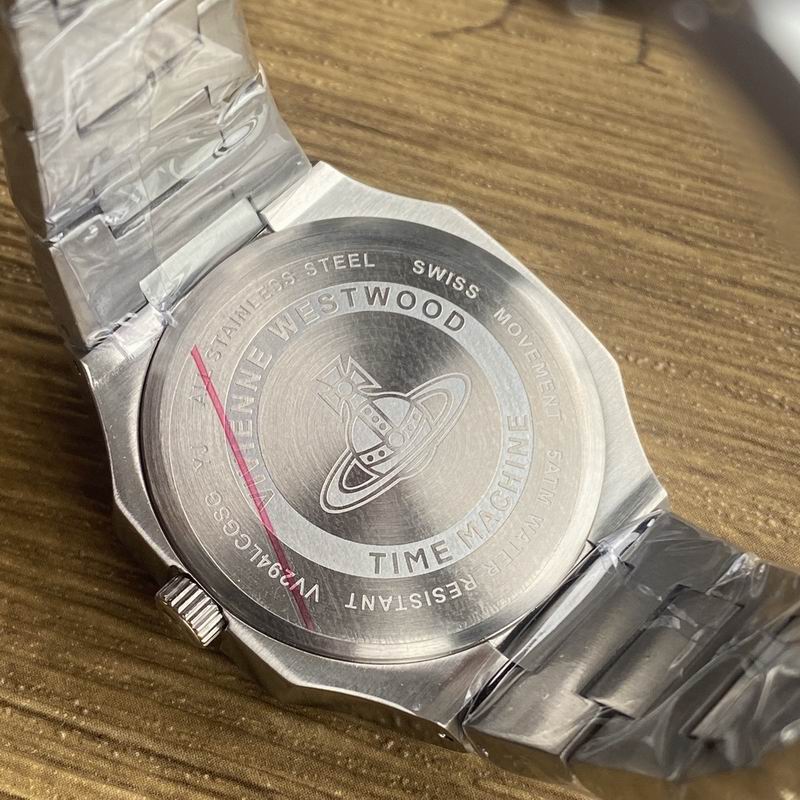 Vivienne Westwood 36mm 41 (18)