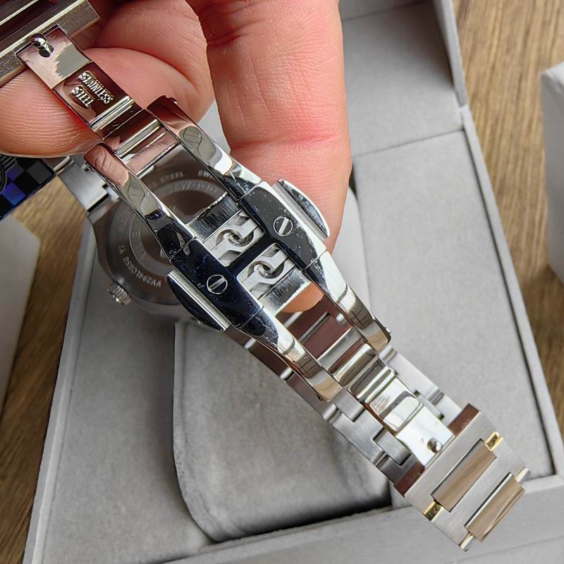 Vivienne Westwood 36mm 41 (3)