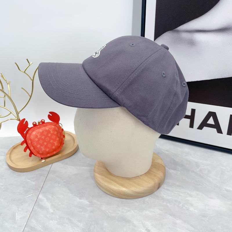 Vivienne Westwood cap dx (32)