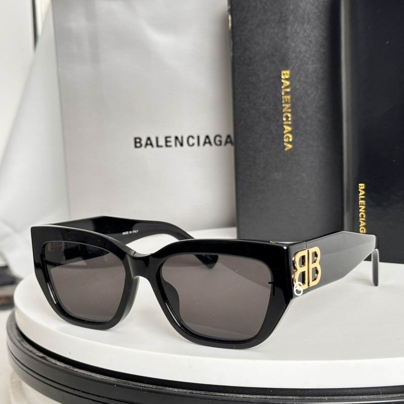 BALENCIAGA 0302 56 17-130 e03