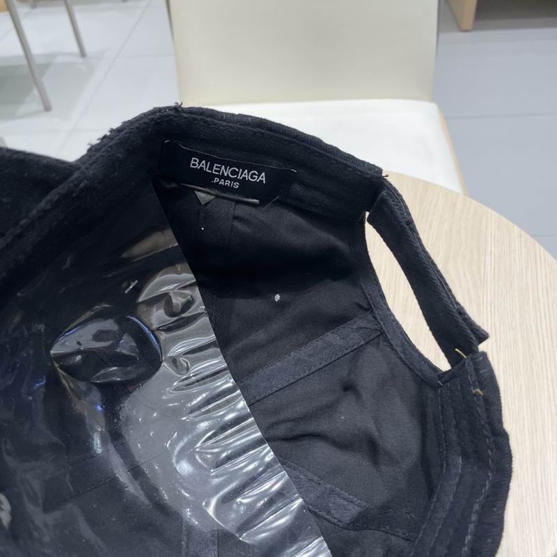 Balenciaga Cap (37)