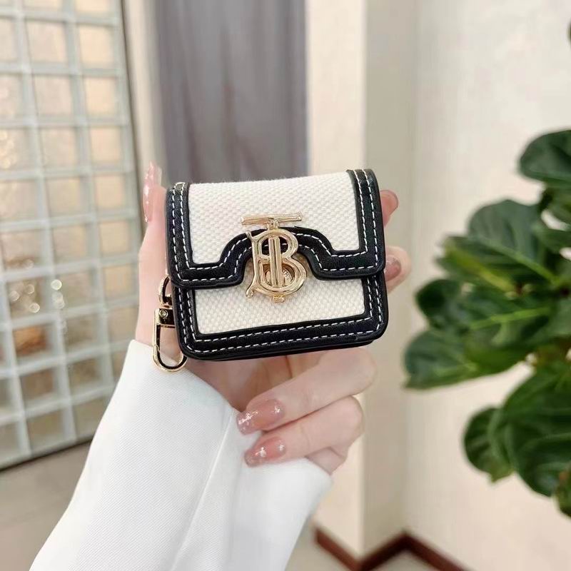 Burberry AirPods 3代 (2)