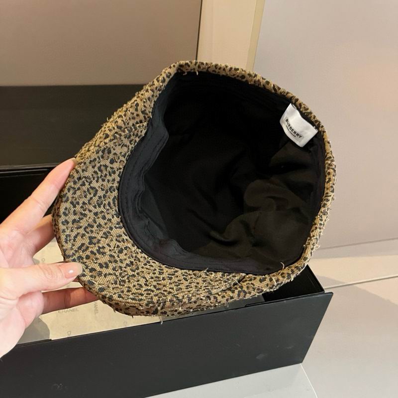 Burberry beret 80 (11)