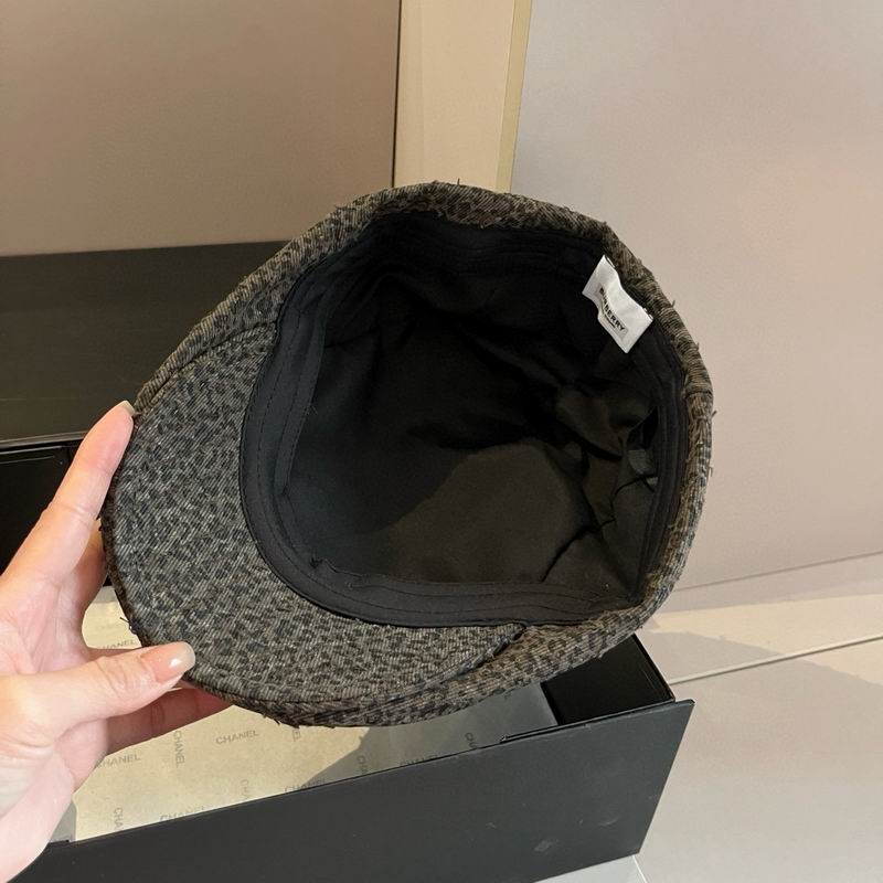 Burberry beret 80 (2)