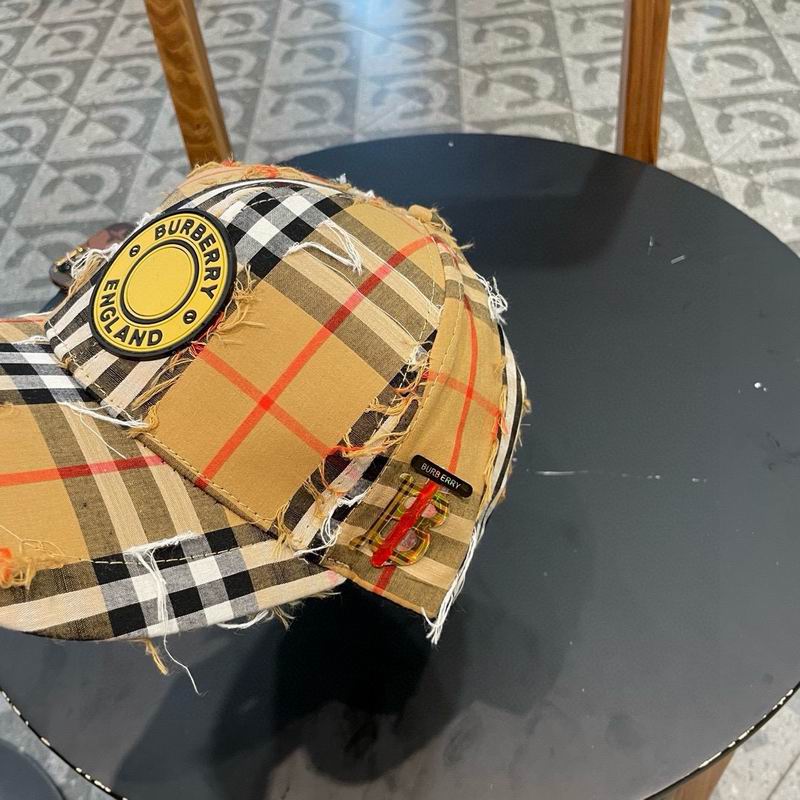 Burberry cap 17 (1)
