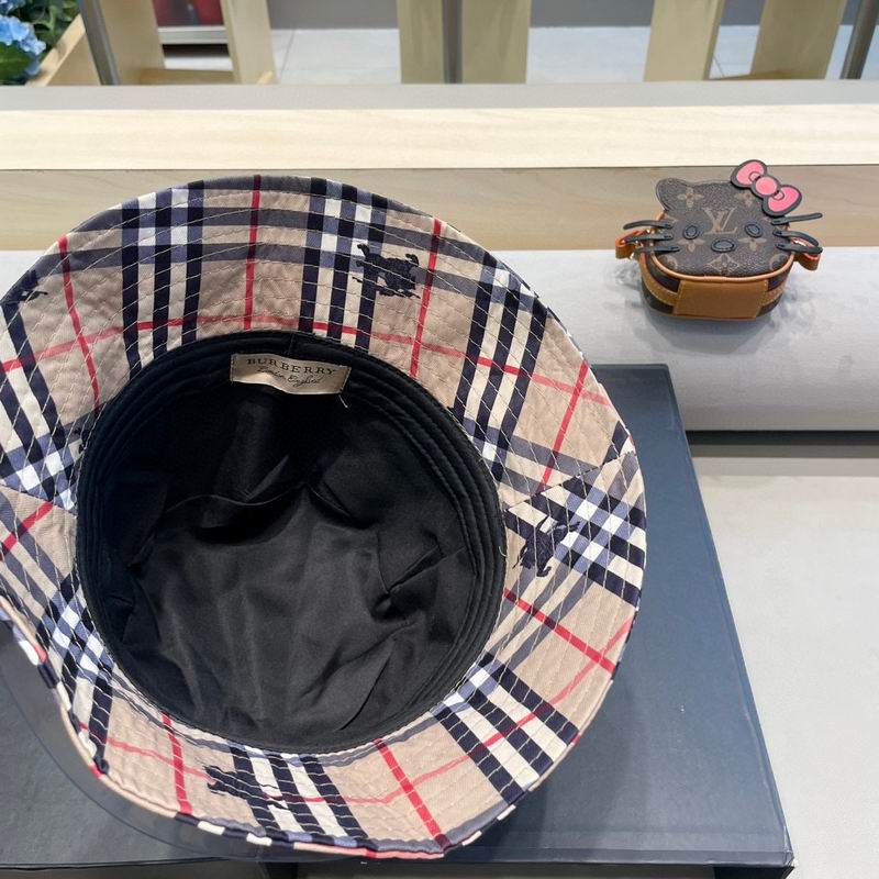 Burberry hat (1)