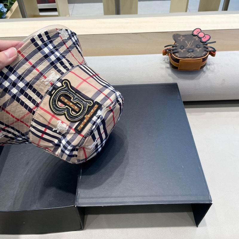 Burberry hat (11)