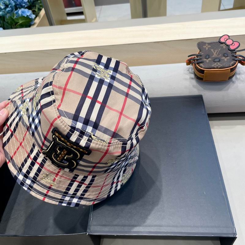 Burberry hat (22)