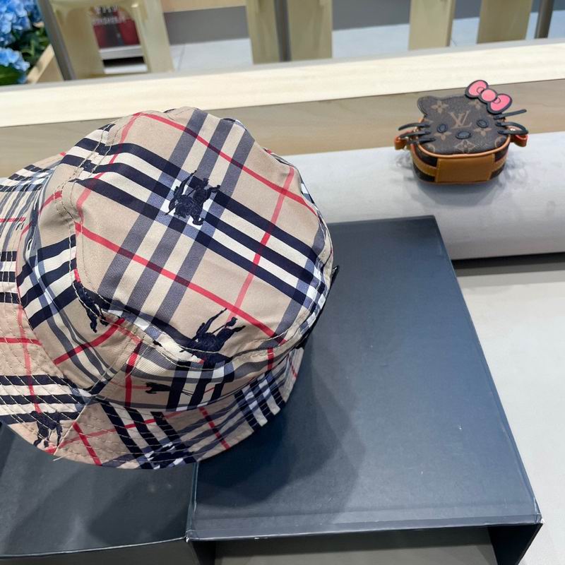 Burberry hat (4)